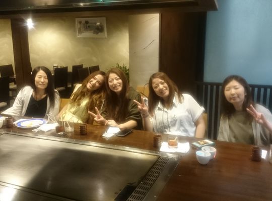 女性５人