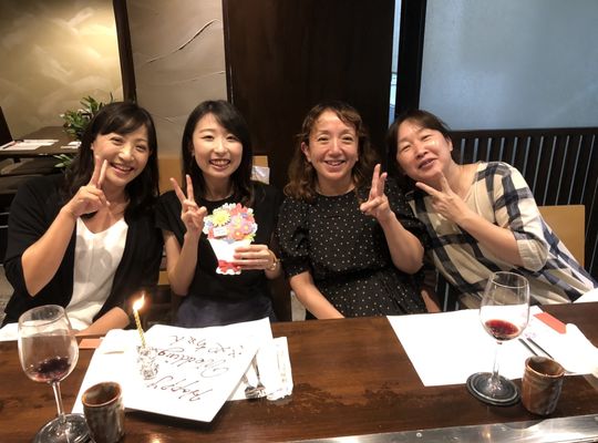 4人