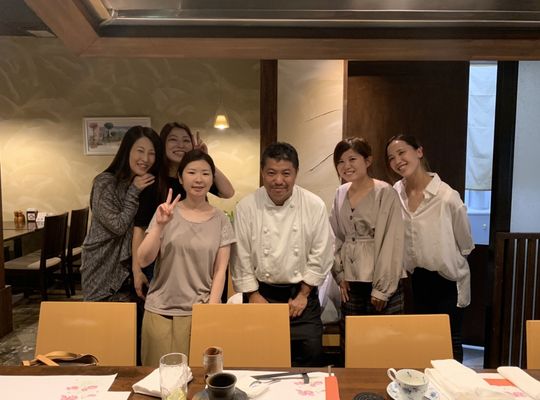 ６人