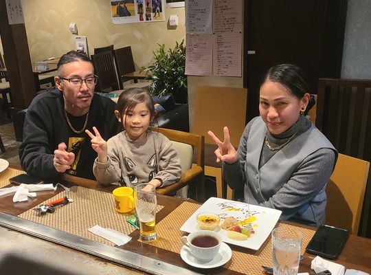 ３人
